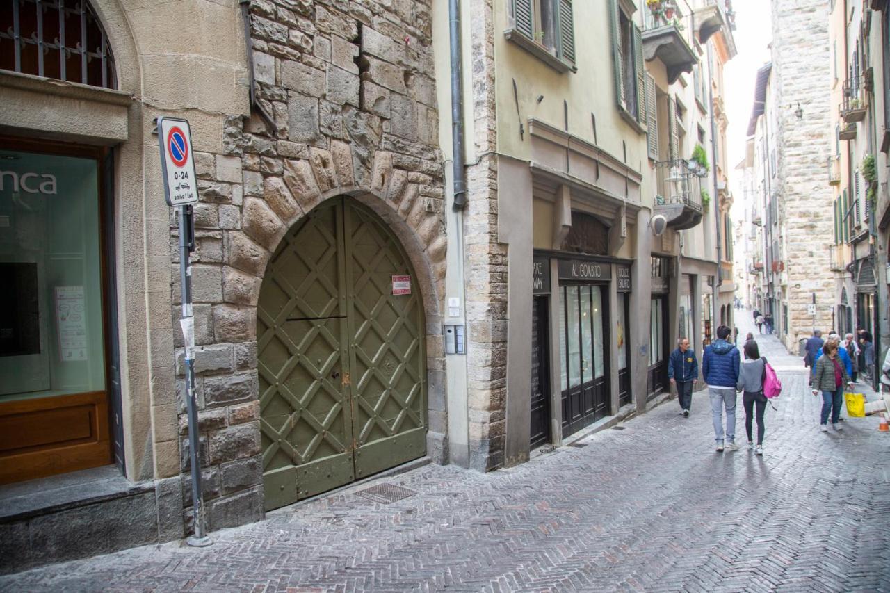 Casa Vacanze Gombito 4 Bergamo Alta Exterior foto